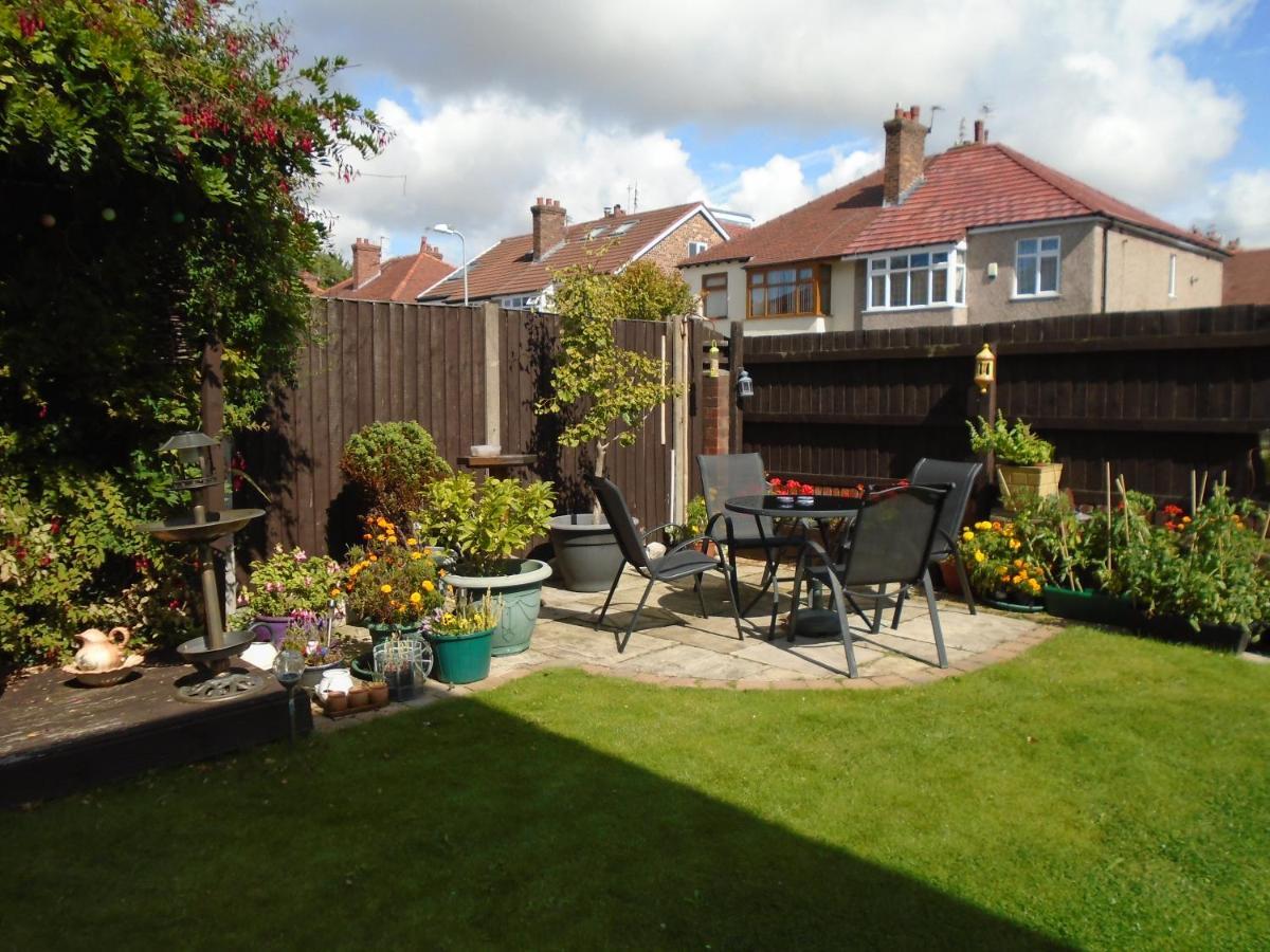 Tea In Liverpool - Private - Quiet - Ground Floor - En-Suite - Walk-In-Shower Экстерьер фото